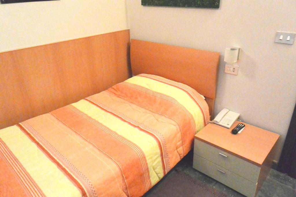 Hotel Balbo Τορίνο Δωμάτιο φωτογραφία