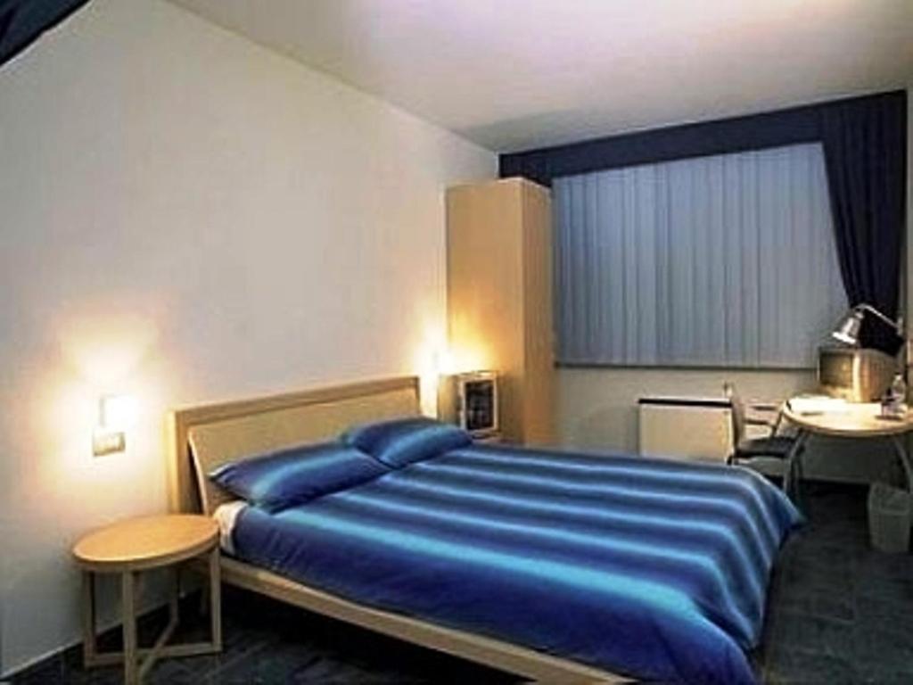 Hotel Balbo Τορίνο Δωμάτιο φωτογραφία